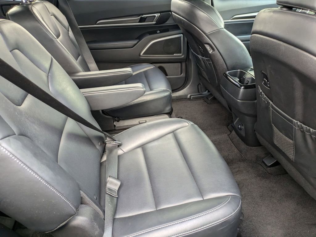 Used 2025 Kia Telluride S image 31
