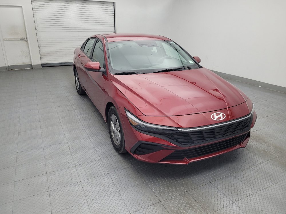 Used 2025 Hyundai Elantra SE FWD image 13