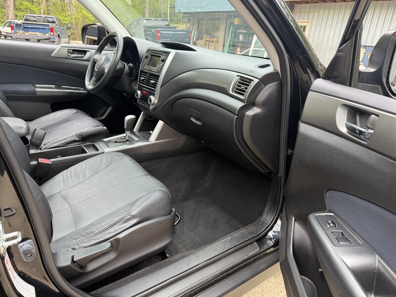 Used 2011 Subaru Forester 2.5XT Touring AWD/4WD image 18