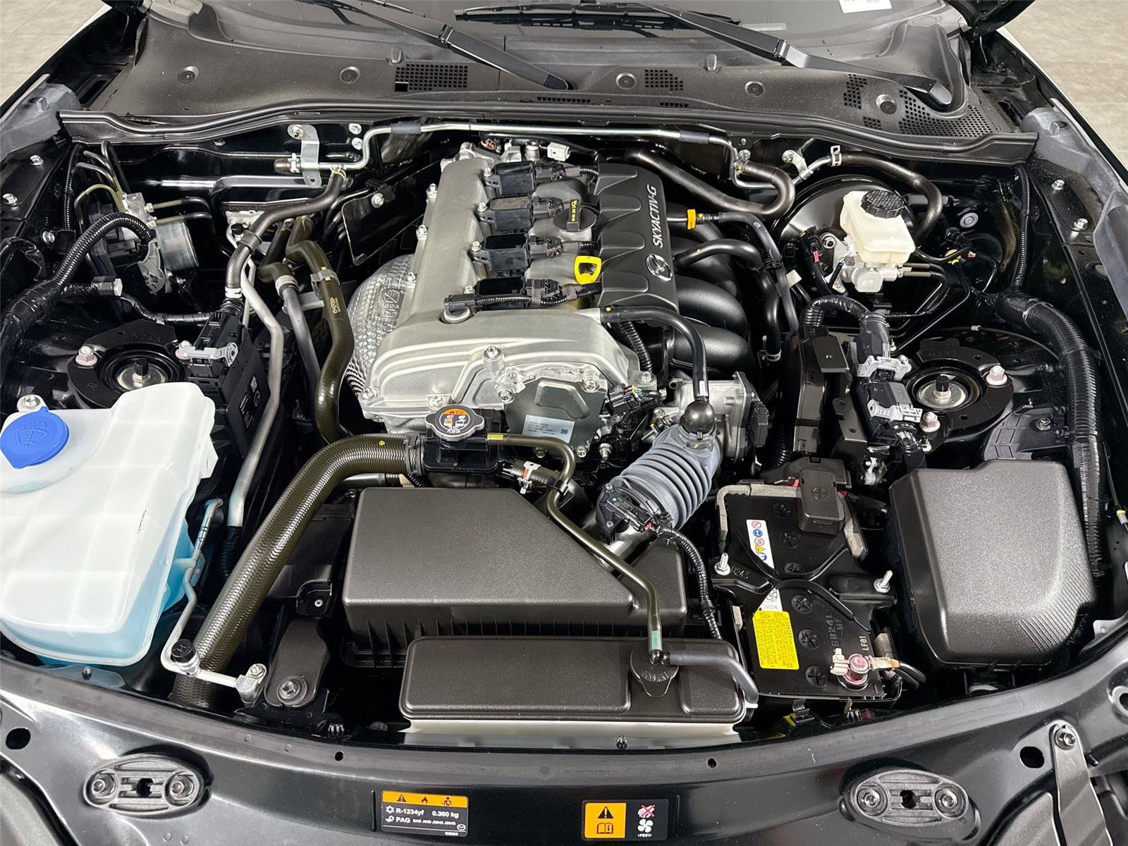 Certified 2024 MAZDA MX-5 Miata Sport RWD image 38
