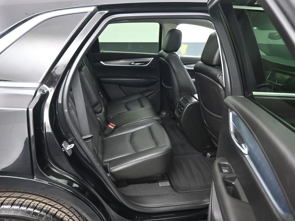 Used 2017 Cadillac XT5 Luxury w/ LPO, Wheel Lock Package image 34