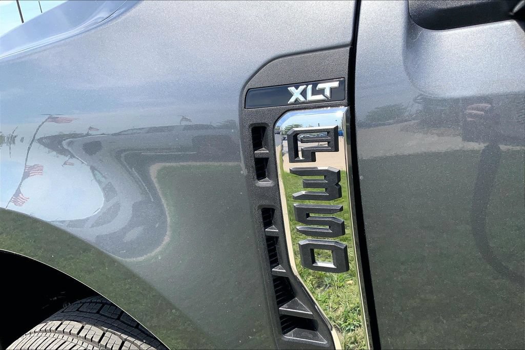 Used 2026 Ford F350 XLT AWD/4WD image 4
