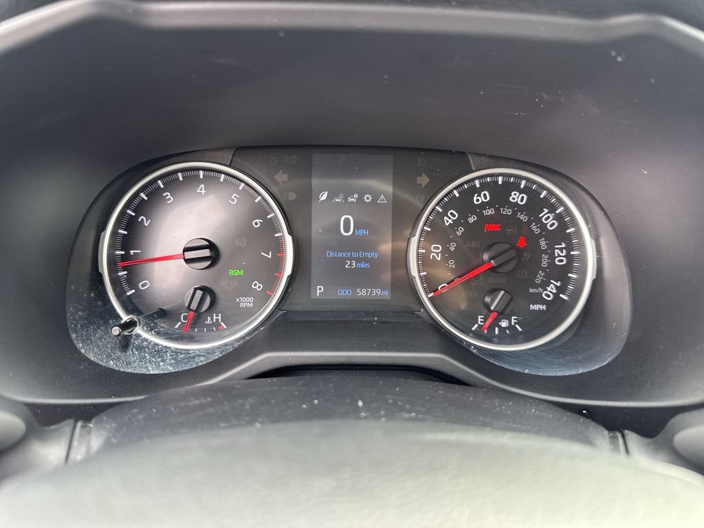Used 2022 Toyota RAV4 XLE AWD/4WD image 17
