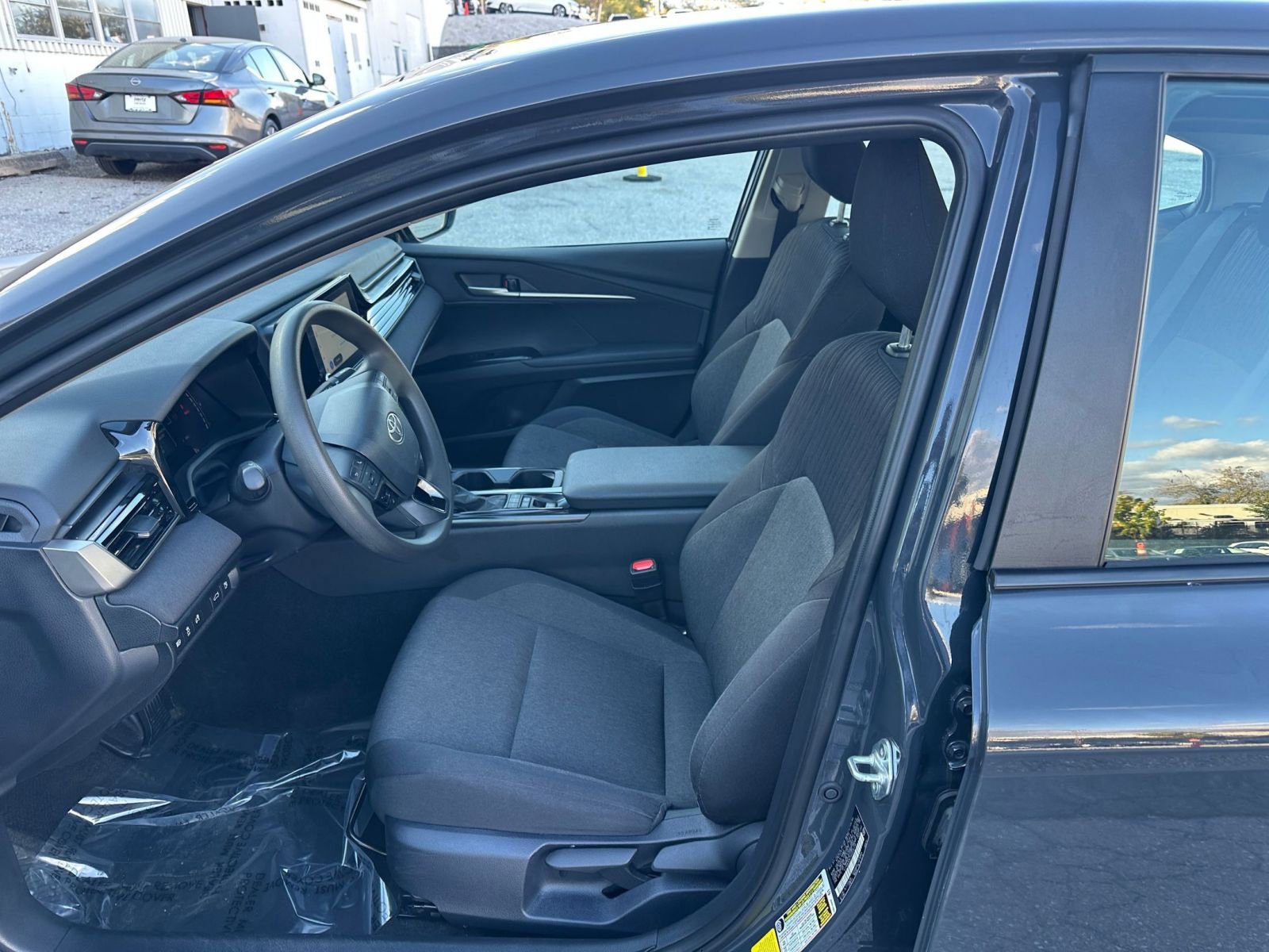 Used 2025 Toyota Camry LE image 25