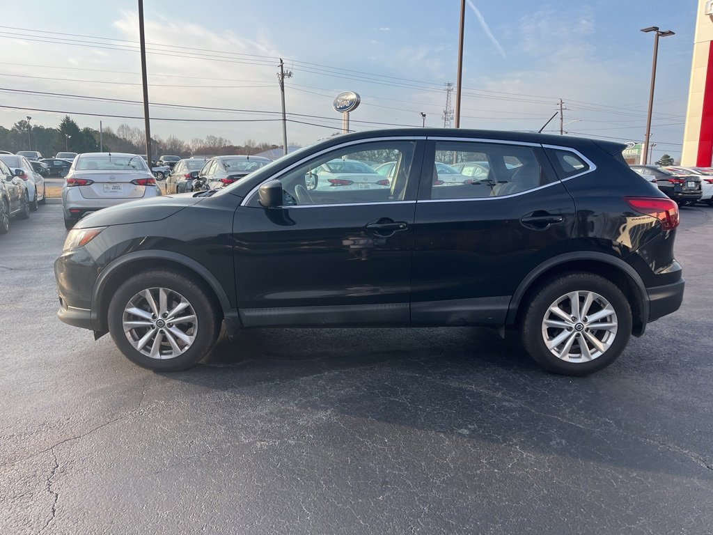 Used 2019 Nissan Rogue Sport S w/ Appearance Package image 6