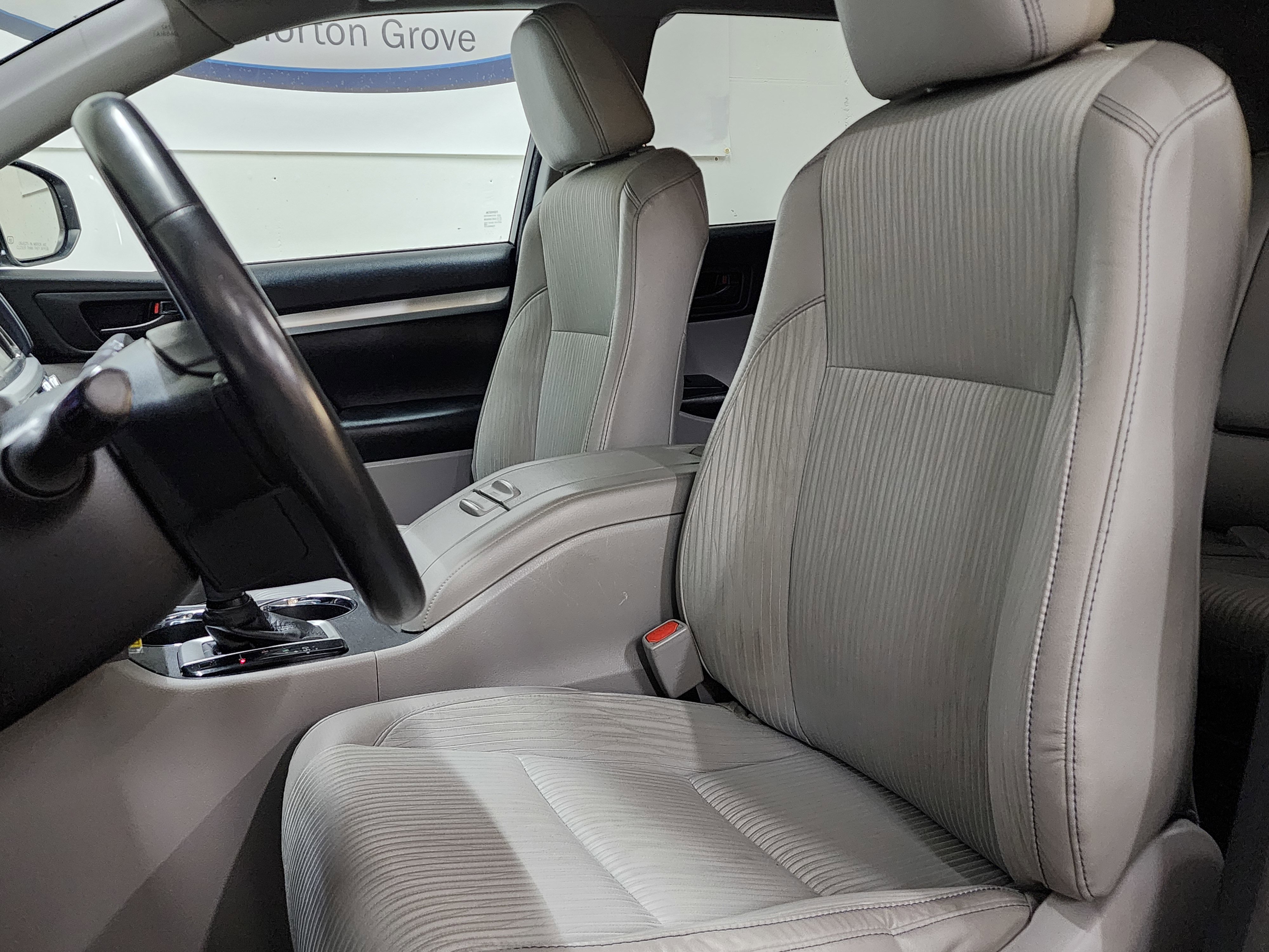 Used 2018 Toyota Highlander Plus image 15