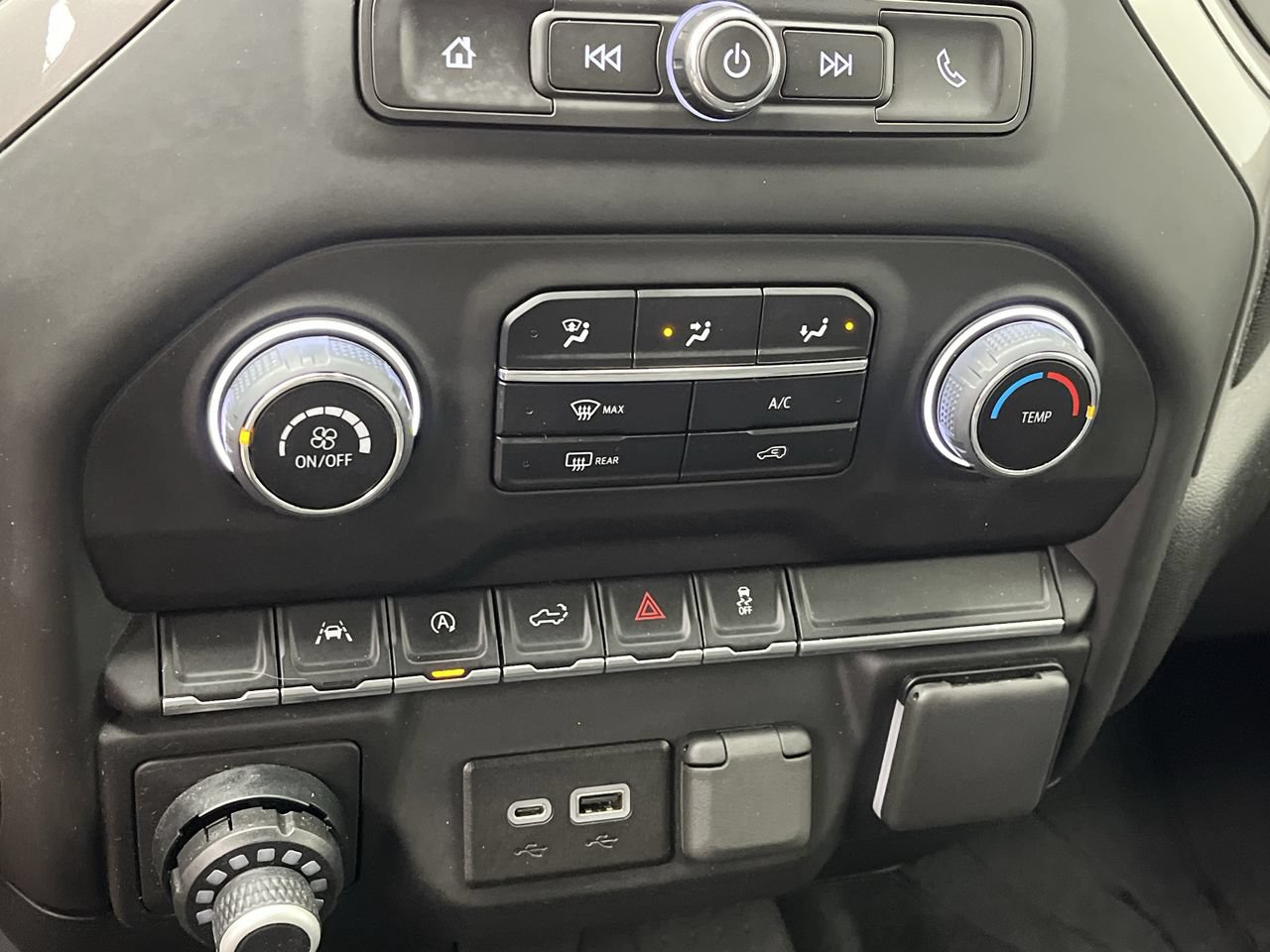 Certified 2023 Chevrolet Silverado 1500 Custom AWD/4WD image 21