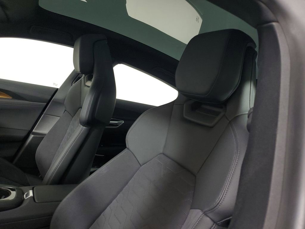 Used 2023 Audi e-tron GT Premium Plus image 23