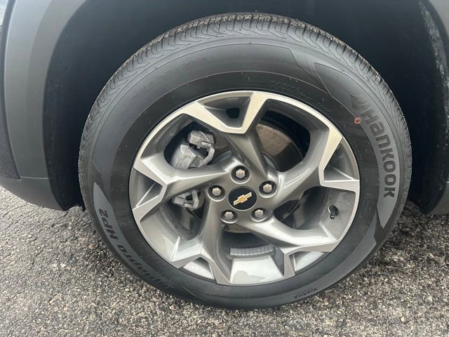 Certified 2025 Chevrolet Trax LT w/ LT Convenience Package image 13