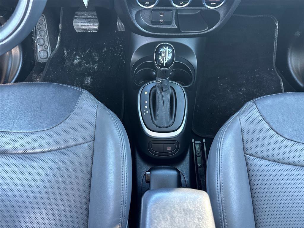 Used 2015 FIAT 500L Lounge image 13