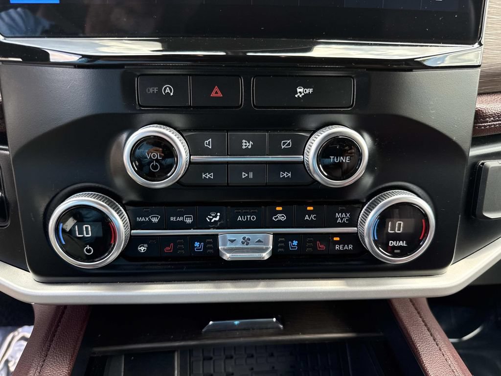 Used 2024 Ford Expedition Limited RWD image 33