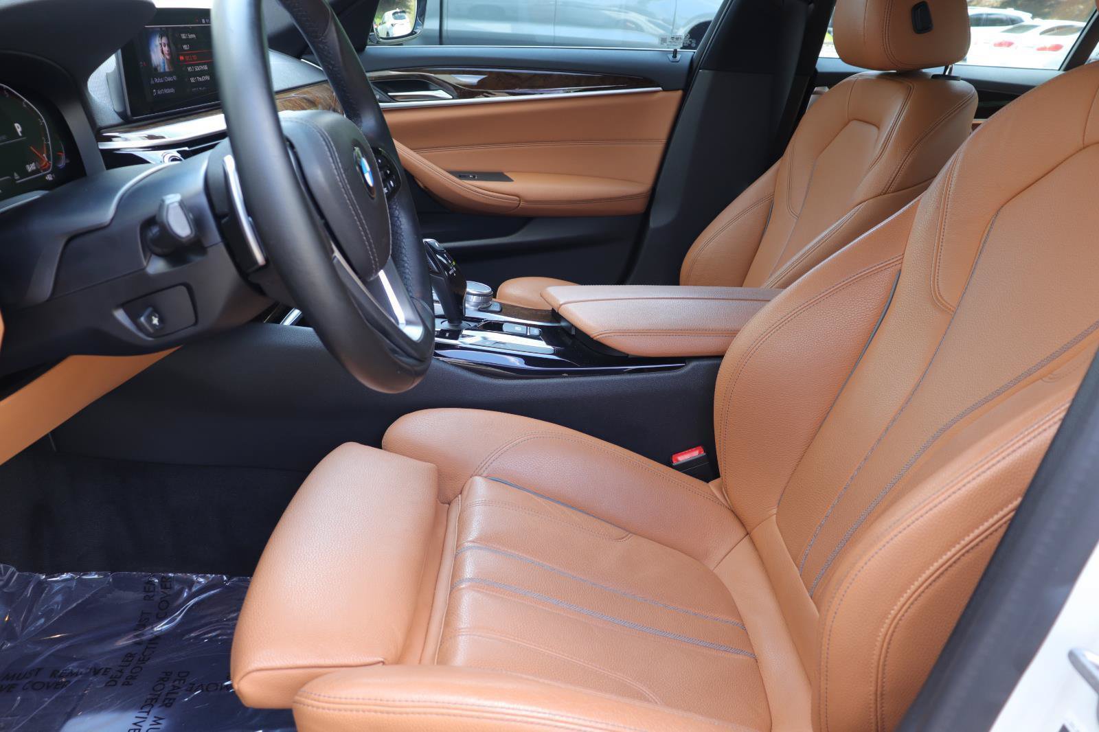 Used 2020 BMW 530i w/ Premium Package RWD image 10
