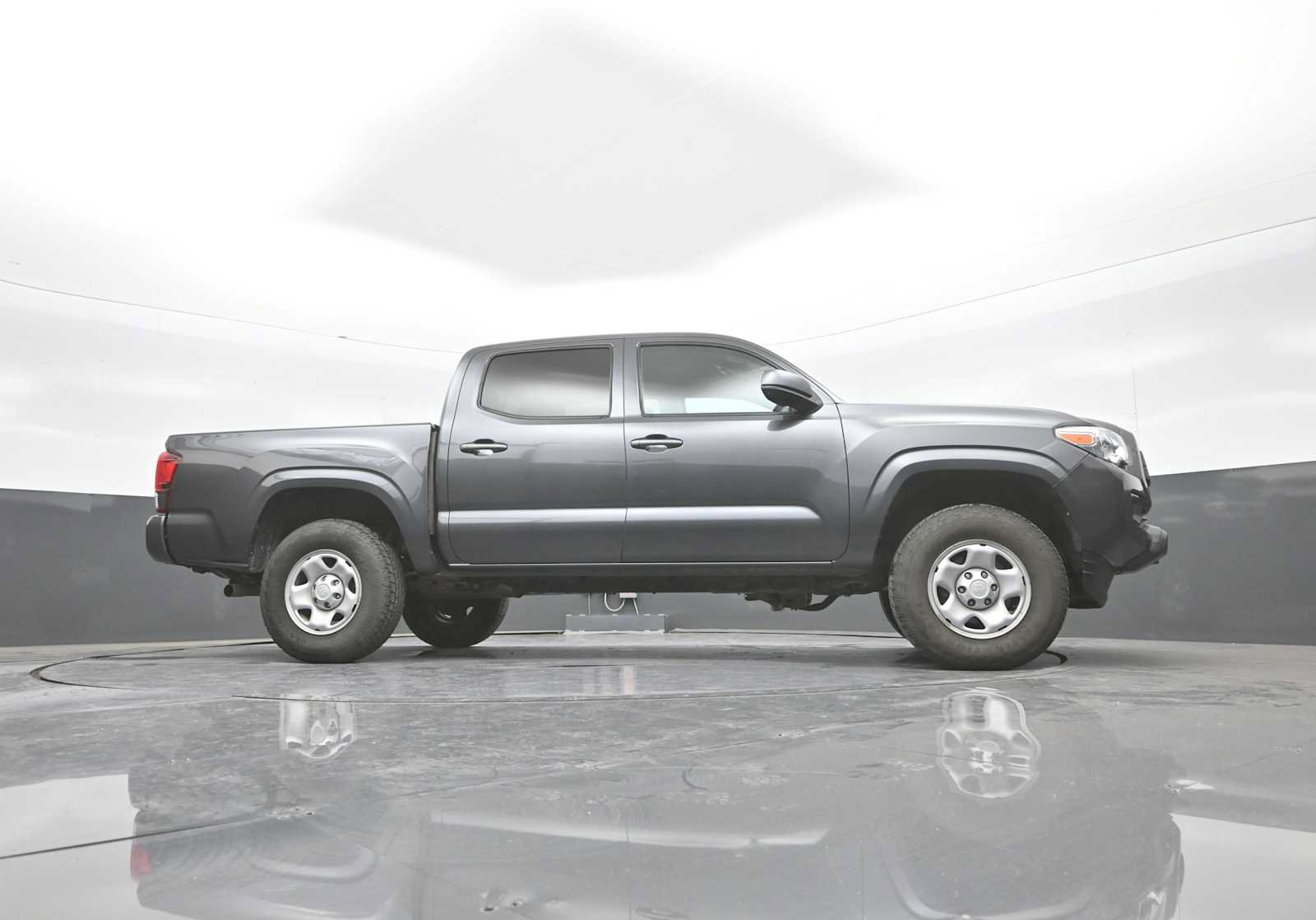 Used 2022 Toyota Tacoma SR AWD/4WD image 43