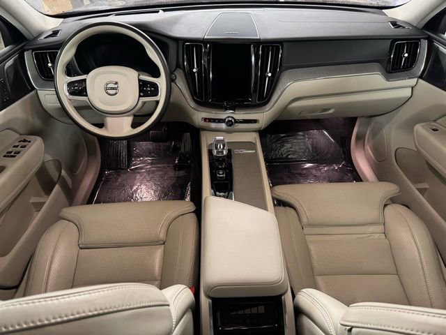 Certified 2023 Volvo XC60 B5 Ultimate image 13