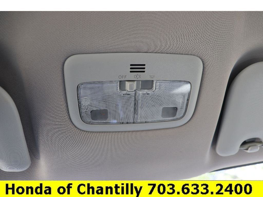 Used 2017 Toyota Corolla LE image 16