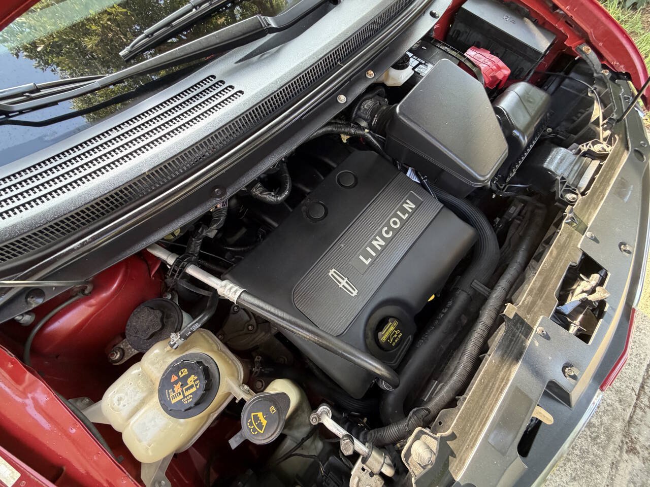 Used 2012 Lincoln MKX FWD image 17