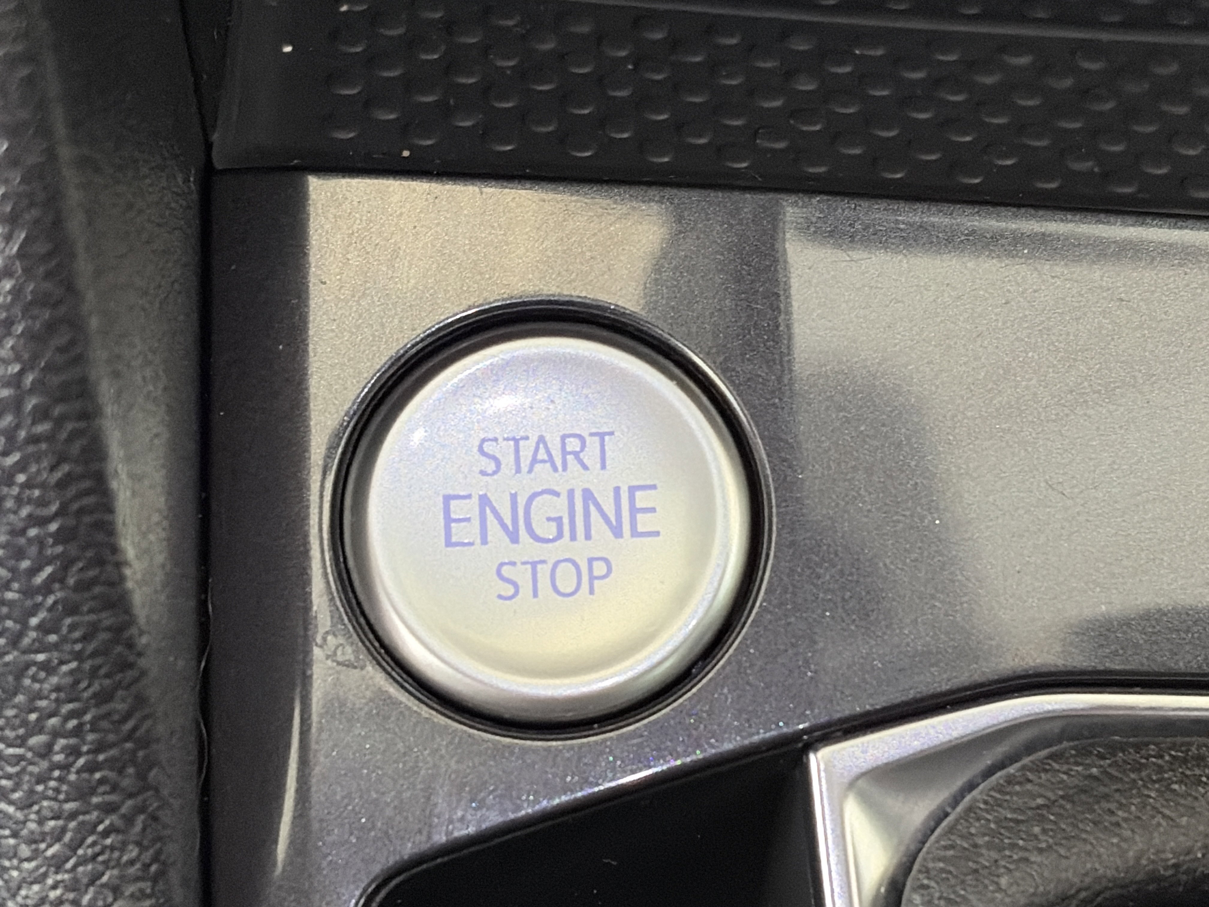 Used 2022 Volkswagen Tiguan SE image 26