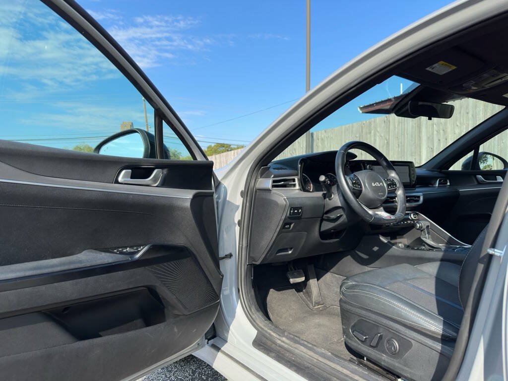 Used 2022 Kia K5 GT-Line FWD image 7