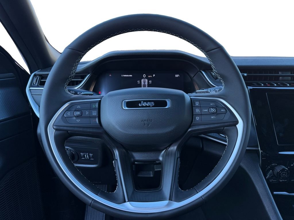 New 2025 Jeep Grand Cherokee Laredo X w/ Luxury Tech Group I image 12