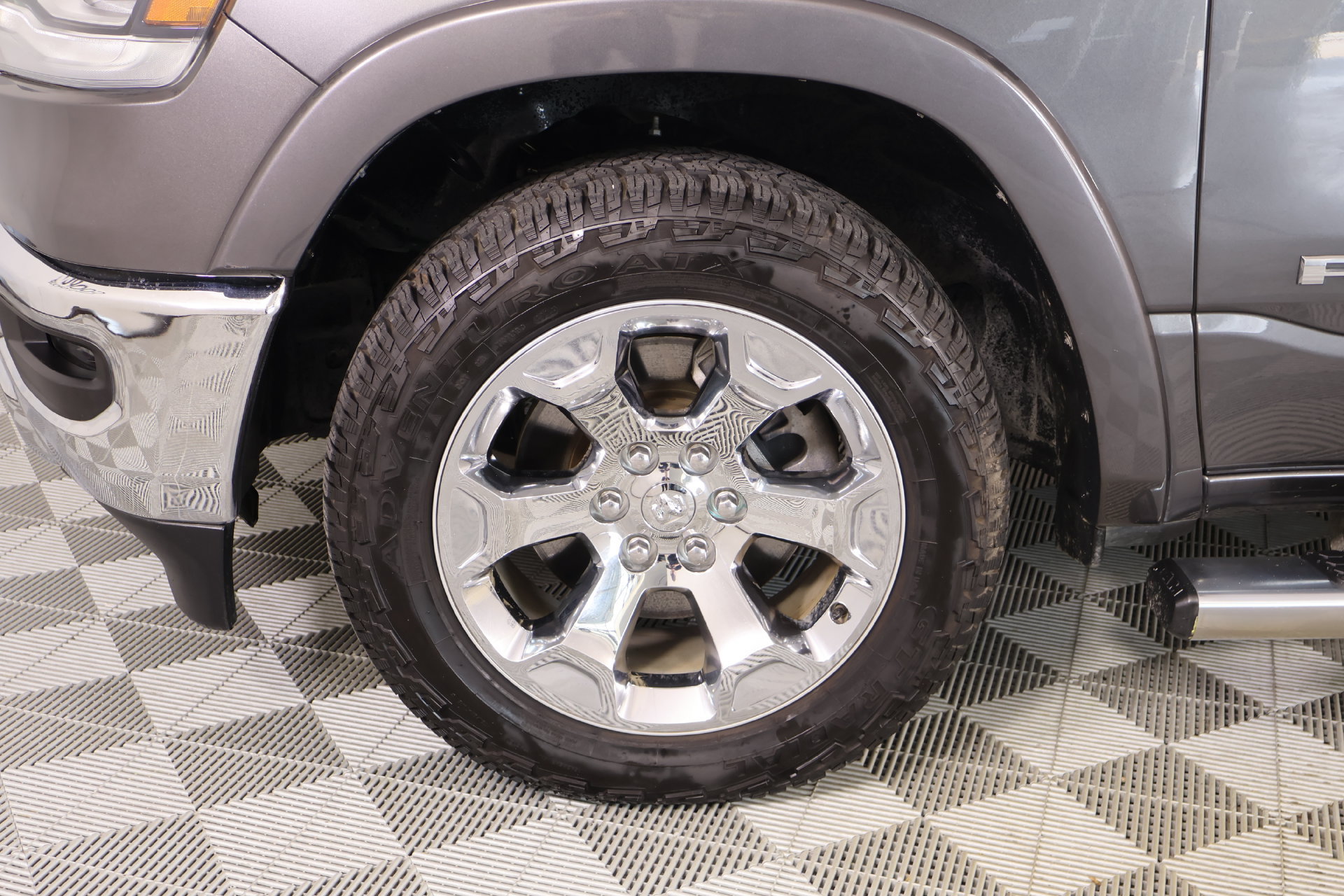 Used 2022 RAM 1500 Laramie AWD/4WD image 18