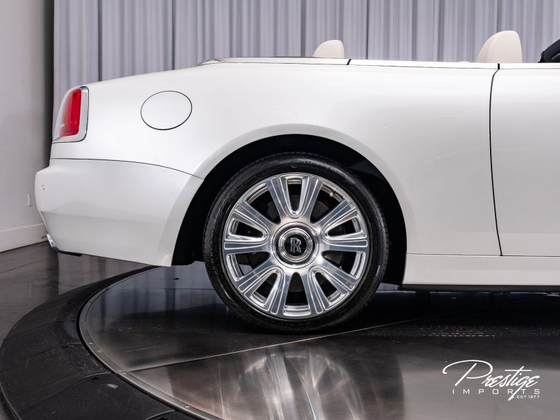 Used 2016 Rolls-Royce Dawn image 21