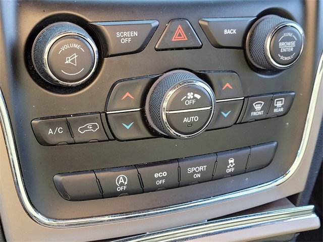 Used 2016 Jeep Grand Cherokee Laredo w/ Quick Order Package 23E image 18