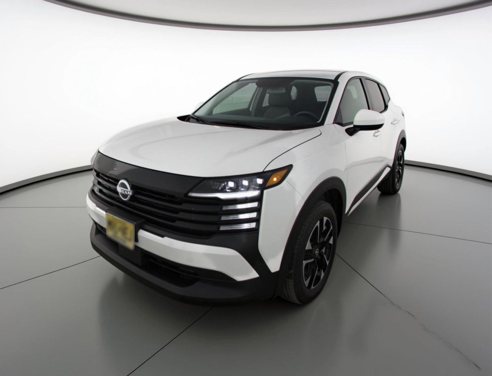 Used 2025 Nissan Kicks SV image 3