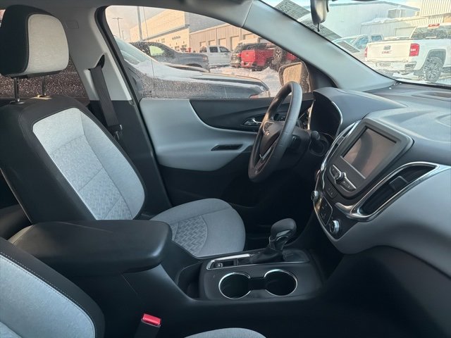 Used 2024 Chevrolet Equinox LS w/ LS Convenience Package image 6