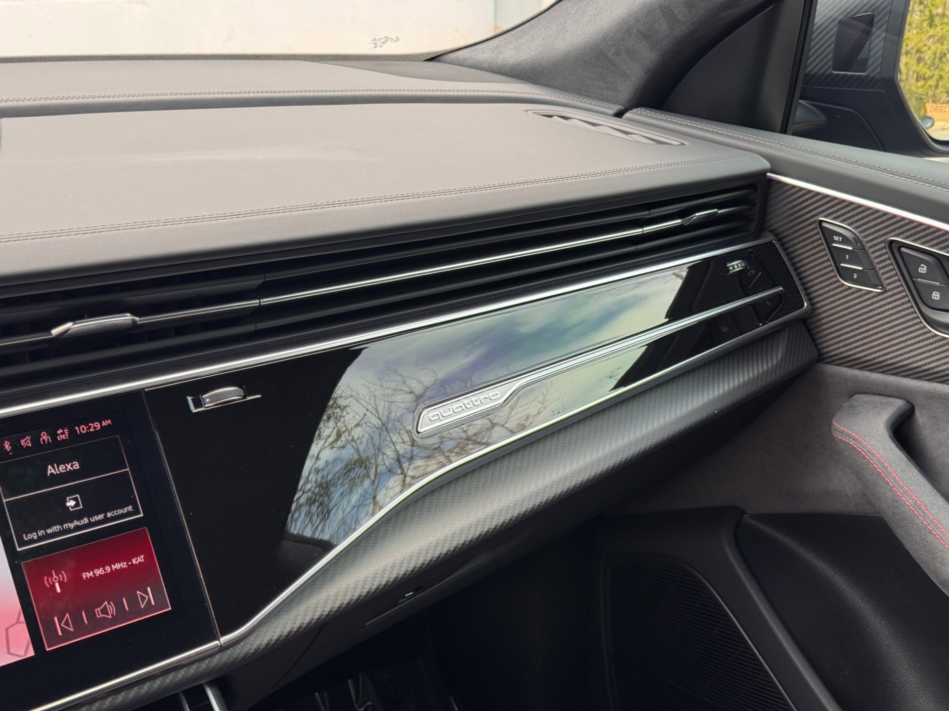 Used 2025 Audi RS Q8 performance image 41