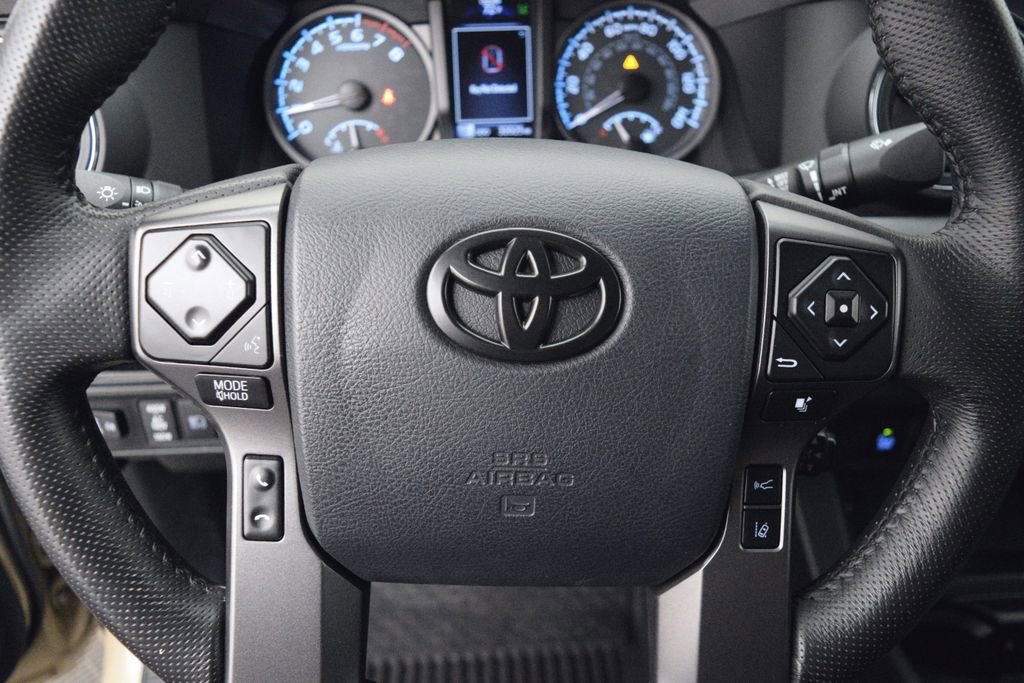Used 2019 Toyota Tacoma TRD Off-Road w/ Technology Package AWD/4WD image 26