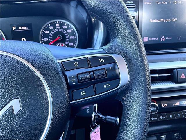 Used 2022 Kia K5 LX FWD image 19