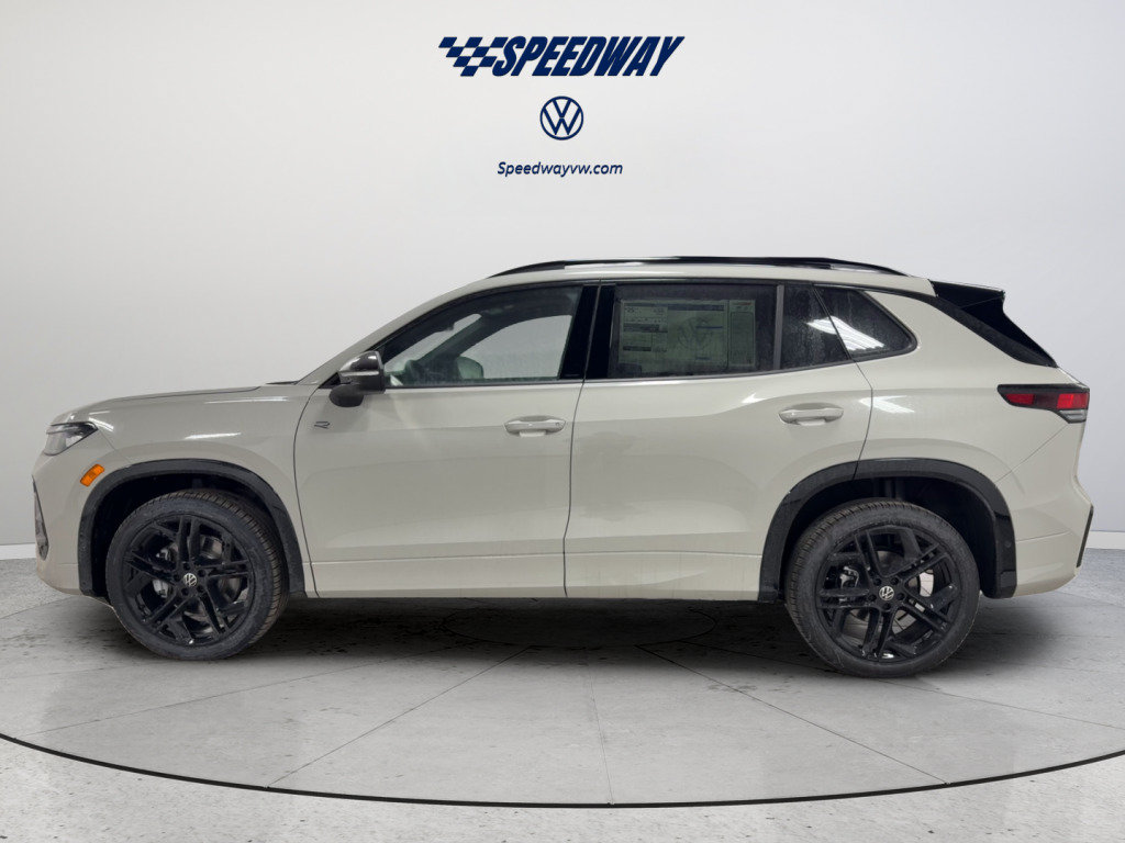New 2026 Volkswagen Tiguan SE R-Line AWD/4WD image 9