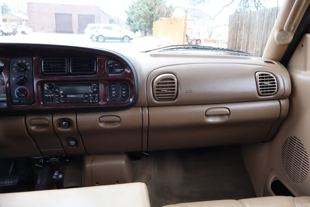 Used 2001 Dodge Ram 2500 Truck ST image 17