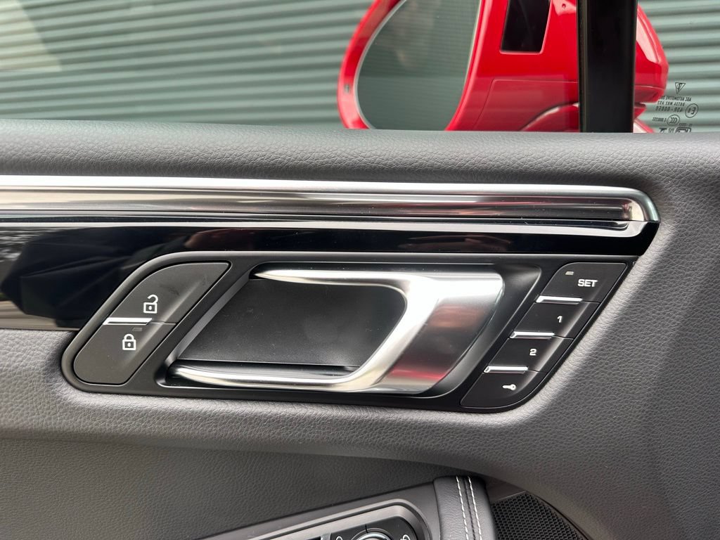 Certified 2026 Porsche Macan Turbo AWD/4WD image 20