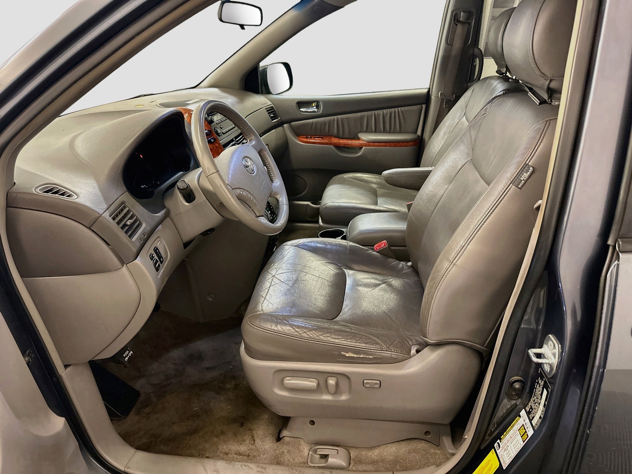 Used 2007 Toyota Sienna XLE FWD image 13