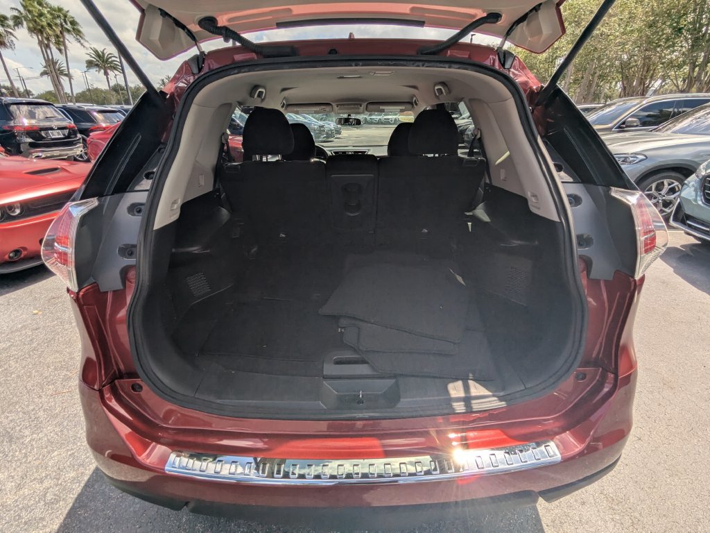 Used 2015 Nissan Rogue SV FWD image 24
