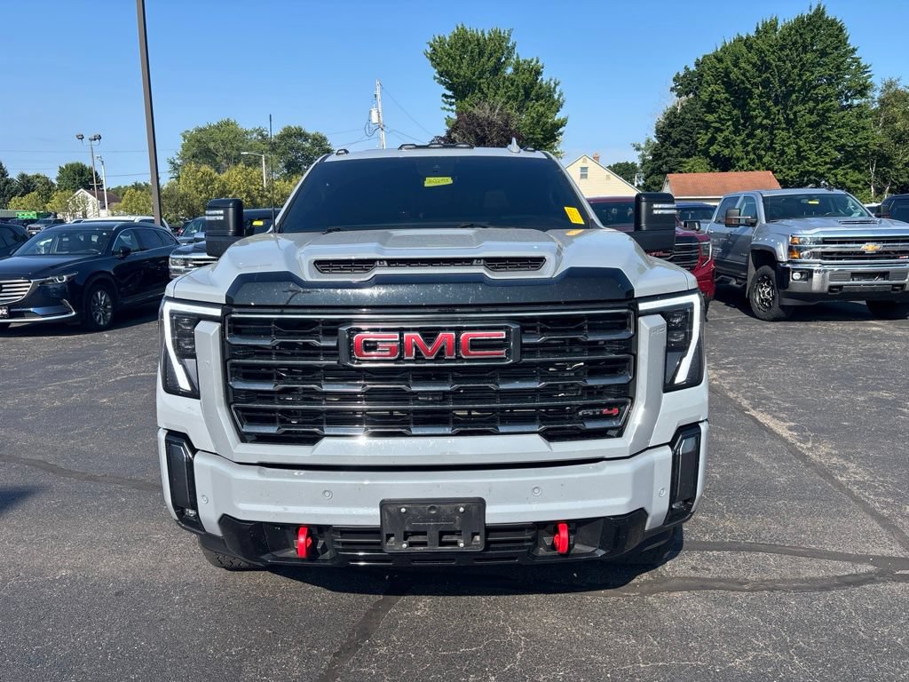 Used 2024 GMC Sierra 2500 AT4 w/ AT4 Premium Plus Package AWD/4WD image 3