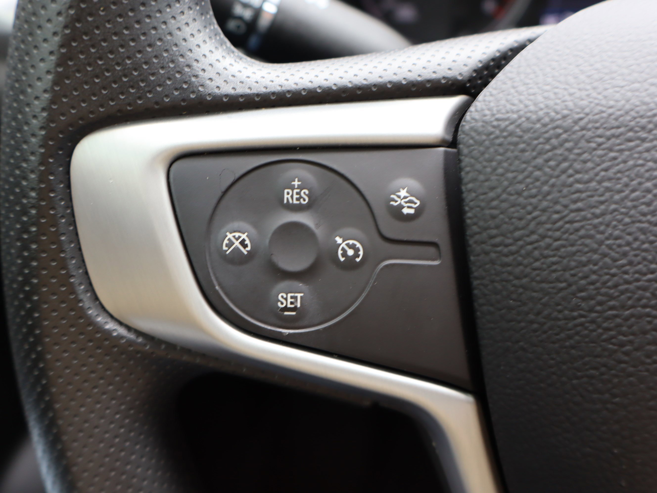 Certified 2023 GMC Acadia SLE w/ Driver Convenience Package image 19