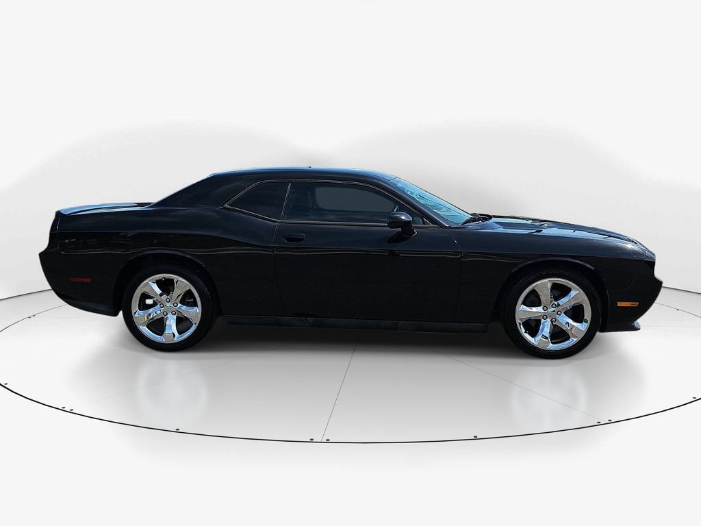 Used 2014 Dodge Challenger SXT Plus RWD image 5