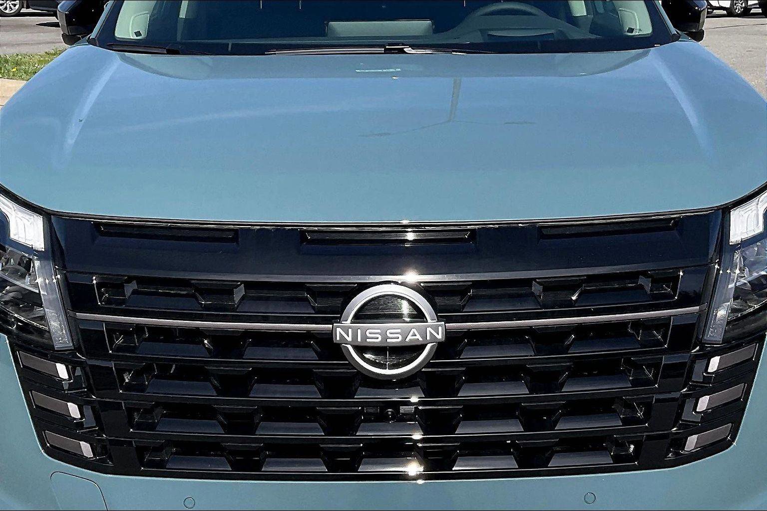 New 2026 Nissan Pathfinder Platinum image 11