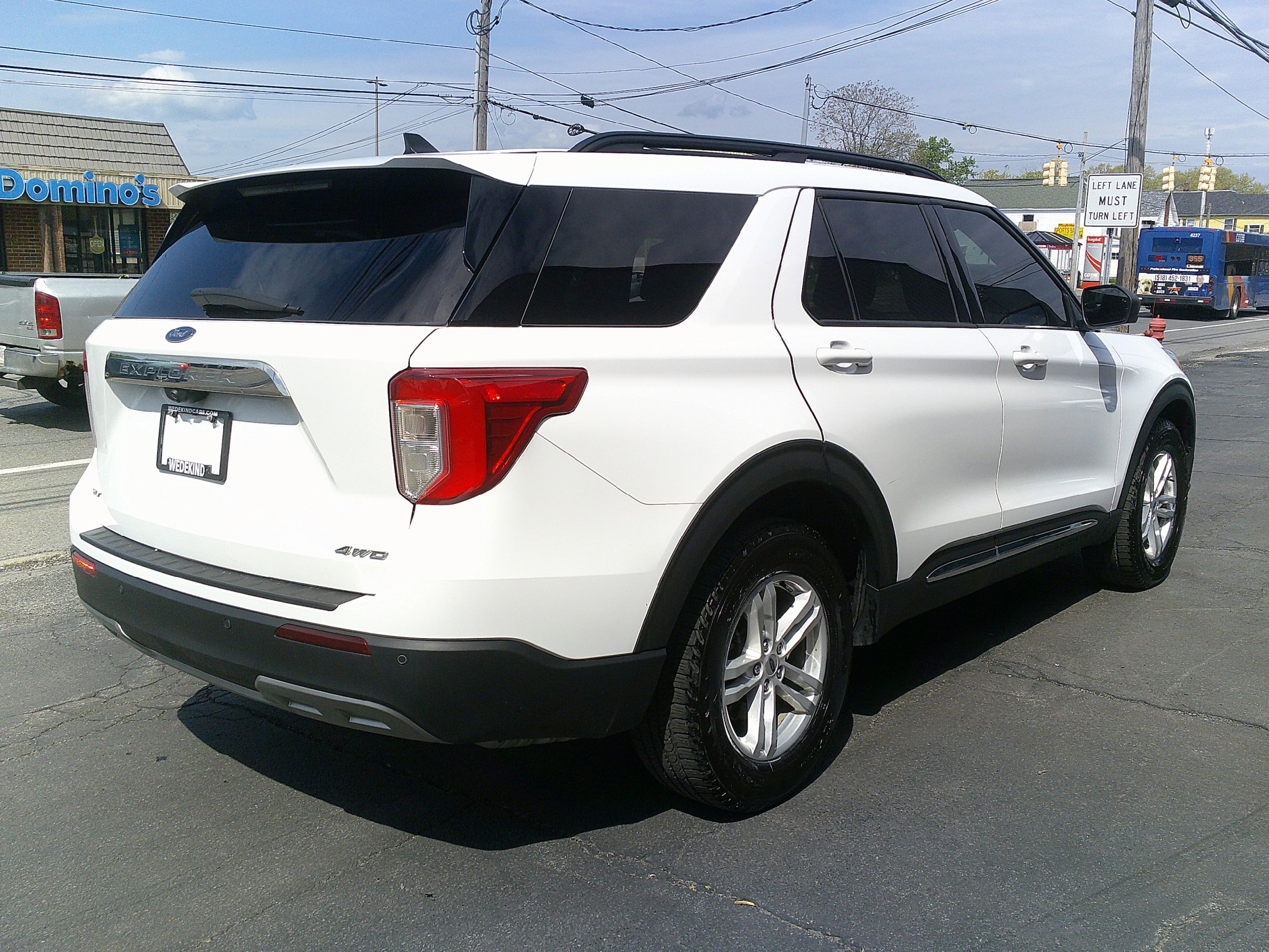 Used 2021 Ford Explorer XLT w/ Equipment Group 202A AWD/4WD image 5
