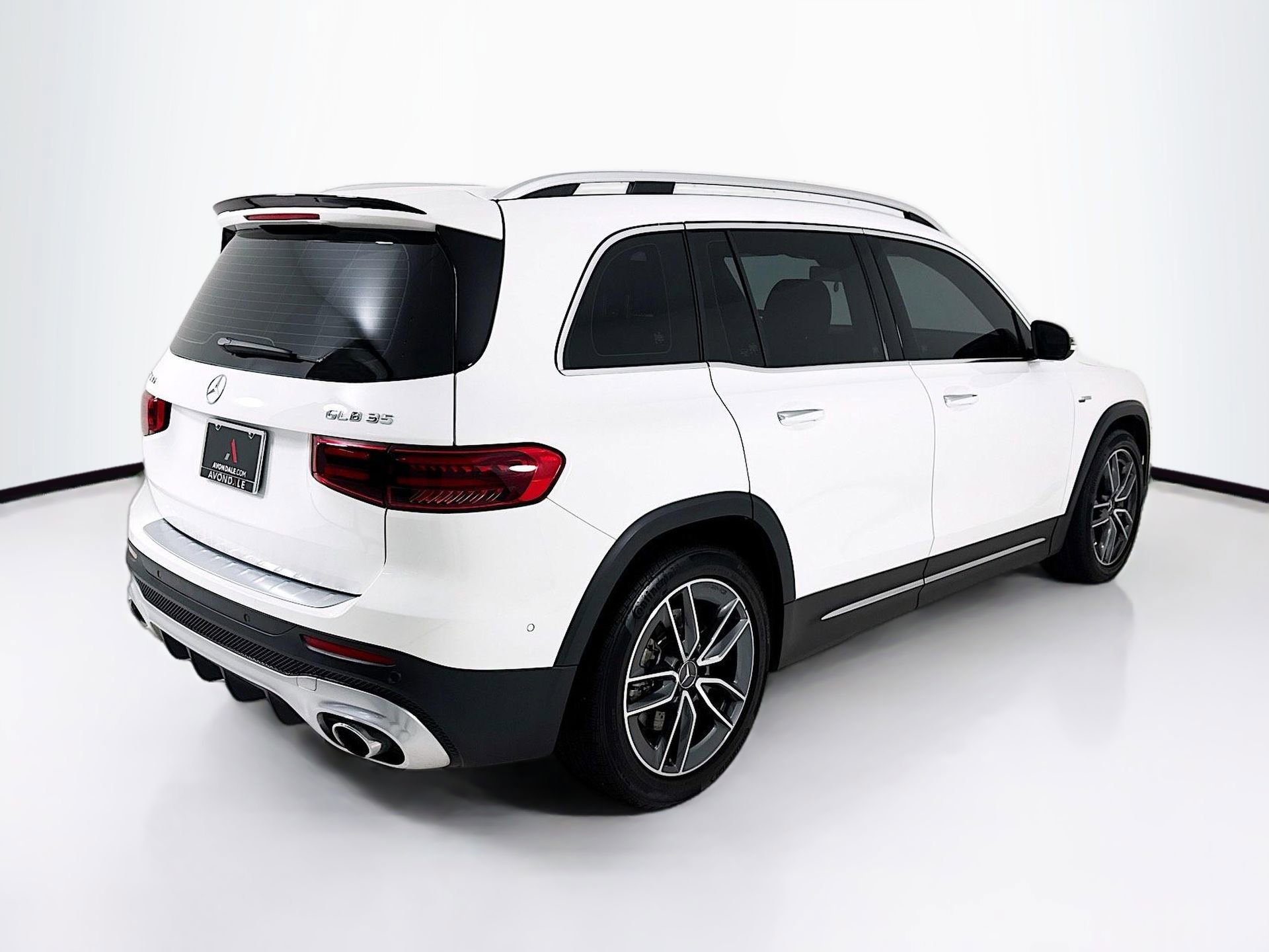 Certified 2025 Mercedes-Benz GLB 35 AMG 4MATIC image 8