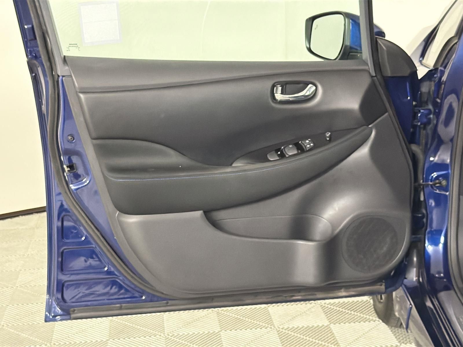 Used 2024 Nissan Leaf SV Plus image 19