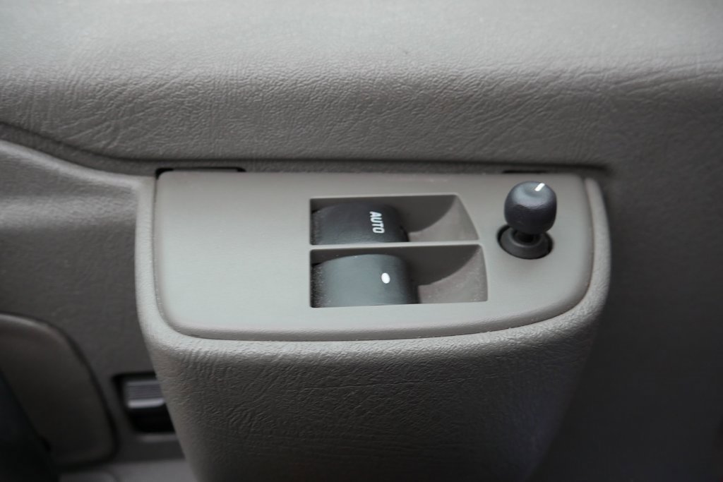 Used 2017 GMC Savana 2500 image 25