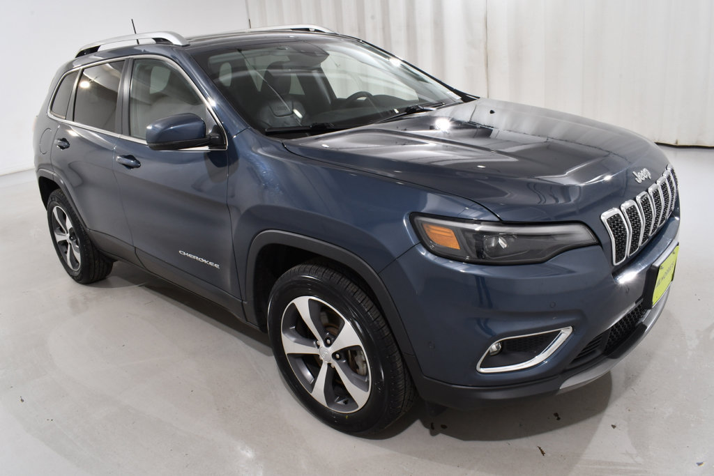 Used 2021 Jeep Cherokee Limited w/ Trailer Tow Group AWD/4WD image 5