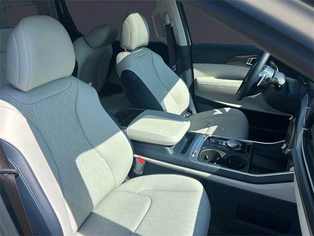 New 2026 Kia Carnival SX w/ SX Dark Edition Package image 16