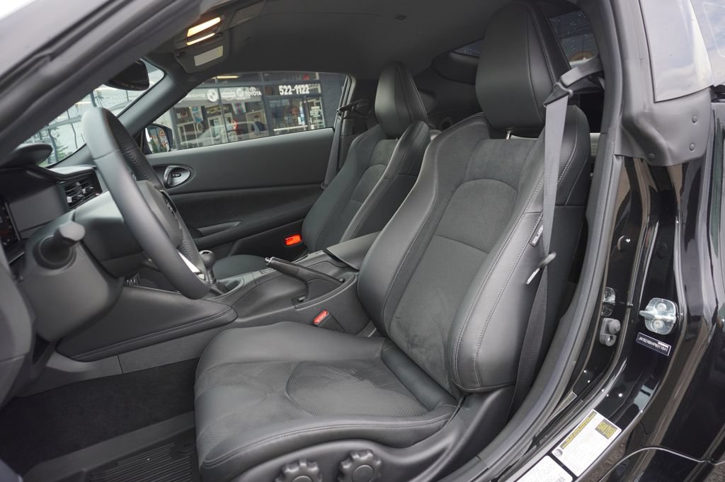 Used 2023 Nissan Z w/ Floor Mat Package (L93) RWD image 39