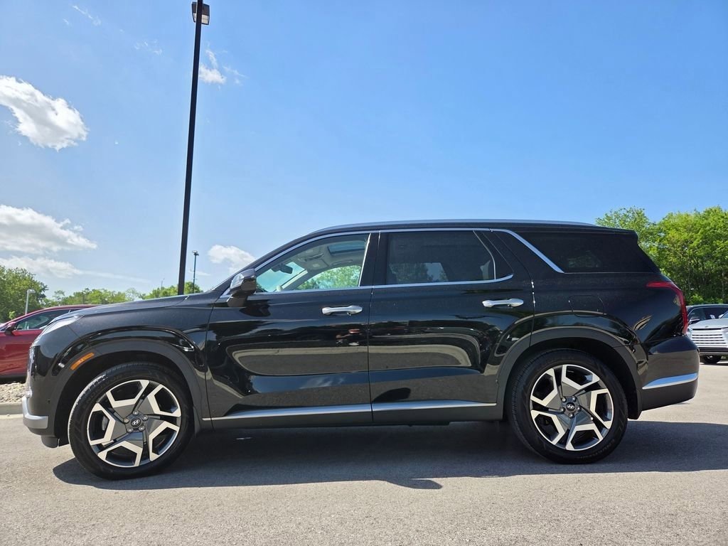 Used 2023 Hyundai Palisade Limited w/ Cargo Package AWD/4WD image 29