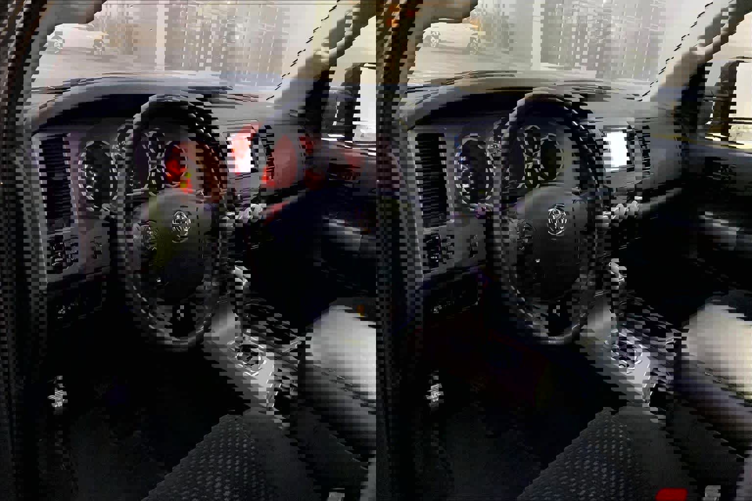 Used 2013 Toyota Tundra 4x4 CrewMax image 16