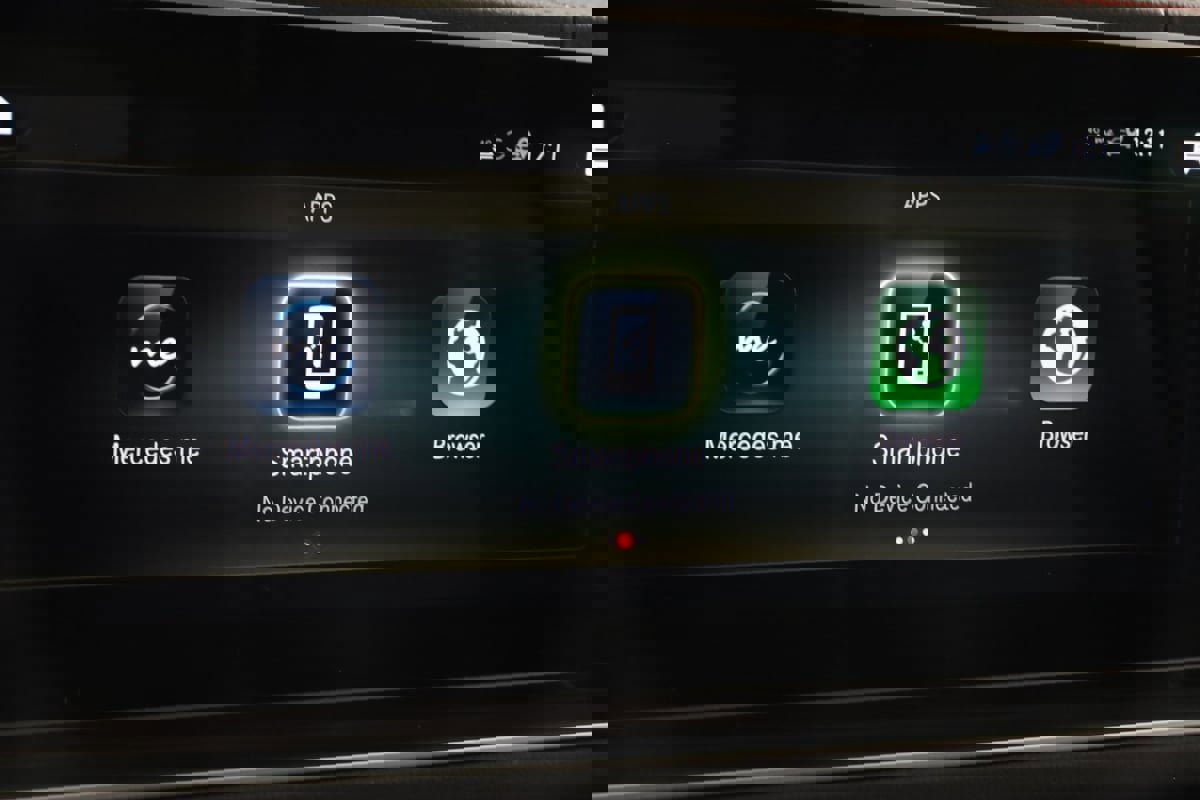 Used 2022 Mercedes-Benz GLE 53 AMG 4MATIC w/ 3rd Row Seat Package image 44